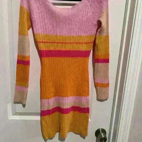 Oneleven Size Small Pink/Orange multicolor Sweater Dress NWT - Picture 4 of 4